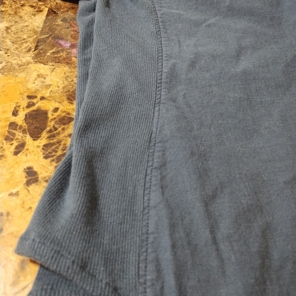 Womens Size Large- Carhartt Tops - Picture 7 of 13